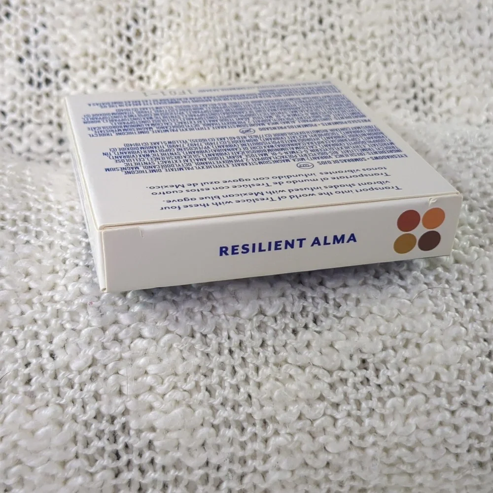 Treslúce Beauty Eyeshadow Quad in Resilient Alma, 3.6g/0.12oz